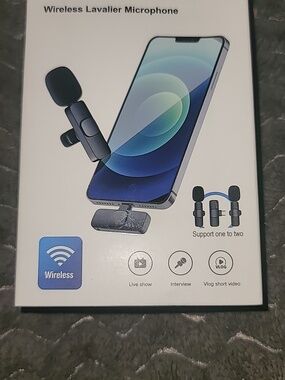 Wireless Lavalier Microphones (Two In Box)for iPhone Smartphones - Black